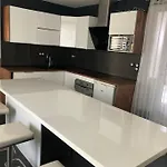 Standing 2 Personnes Equipe Terrasse, Stationnement Facile Et Gratuit Dans Quartier Des Arenes شقة *