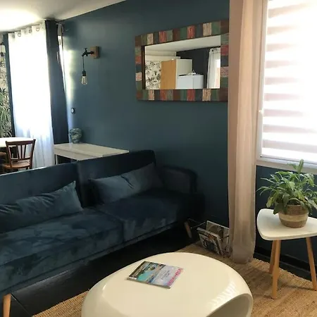 Standing 2 Personnes Equipe Terrasse, Stationnement Facile Et Gratuit Dans Quartier Des Arenes * Бейонн