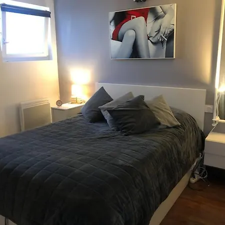 Standing 2 Personnes Equipe Terrasse, Stationnement Facile Et Gratuit Dans Quartier Des Arenes Апартаменты