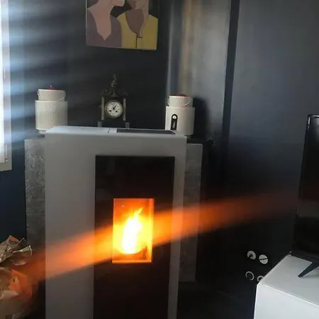 Апартаменты Standing 2 Personnes Equipe Terrasse, Stationnement Facile Et Gratuit Dans Quartier Des Arenes