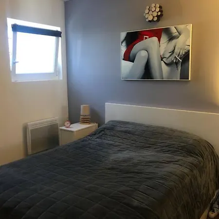 Standing 2 Personnes Equipe Terrasse, Stationnement Facile Et Gratuit Dans Quartier Des Arenes