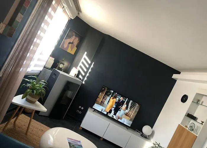 Standing 2 Personnes Equipe Terrasse, Stationnement Facile Et Gratuit Dans Quartier Des Arenes *