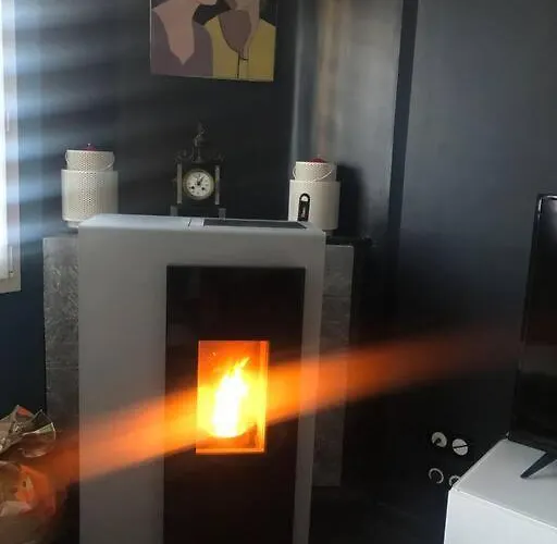 Lägenhet Standing 2 Personnes Equipe Terrasse, Stationnement Facile Et Gratuit Dans Quartier Des Arenes