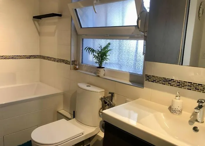 Standing 2 Personnes Equipe Terrasse, Stationnement Facile Et Gratuit Dans Quartier Des Arenes *