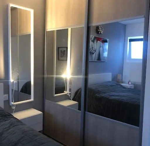 Standing 2 Personnes Equipe Terrasse, Stationnement Facile Et Gratuit Dans Quartier Des Arenes Bayonne